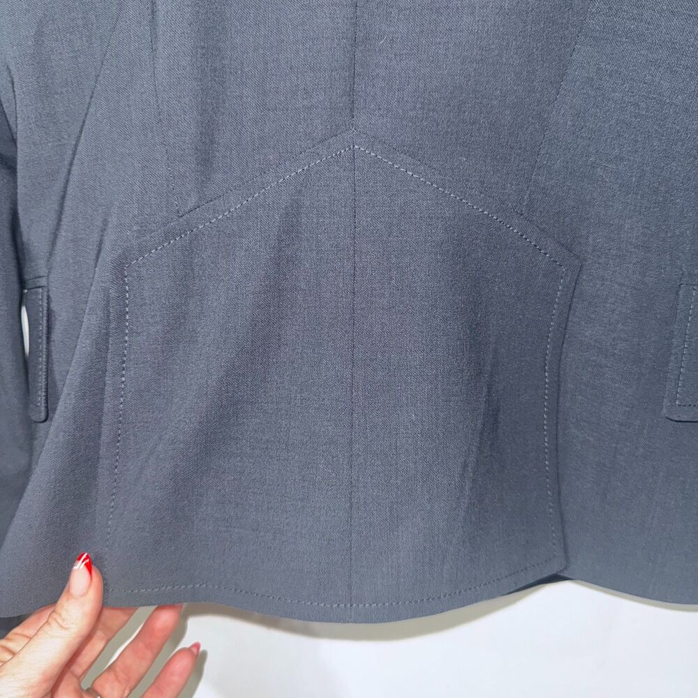 AKRIS Punto Wool Hidden Button Blazer - Black 6 - Picture 4 of 10